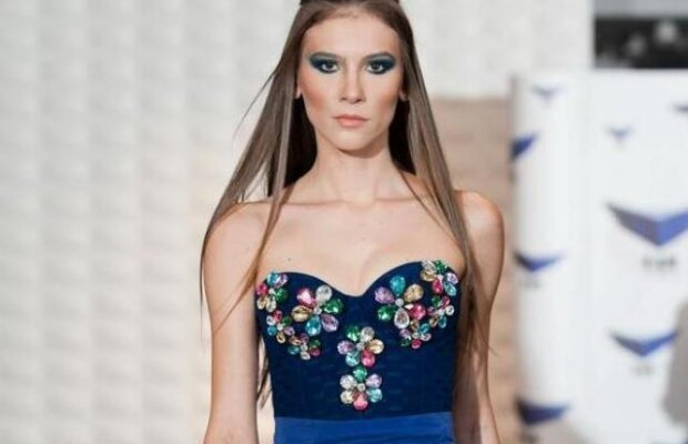 Moda de Craciun: Rochii extravagante de seara Mirela Fraser pentru o noapte speciala