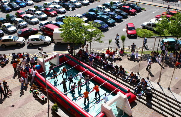 Cătălin Oprişan cu o nouă poveste de duminică » “Futbolinul” a fost zămislit într-un spital iberic, în timpul Războiului Civil