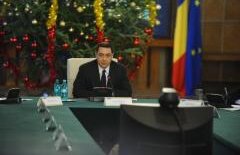 Ponta le cere prefecţilor să deszăpezească şi apoi să dea interviuri, iar şefilor de CJ să nu stea doar cu porcul şi ţuica