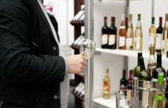 Câte milioane de litri de vin consumă românii de sărbători