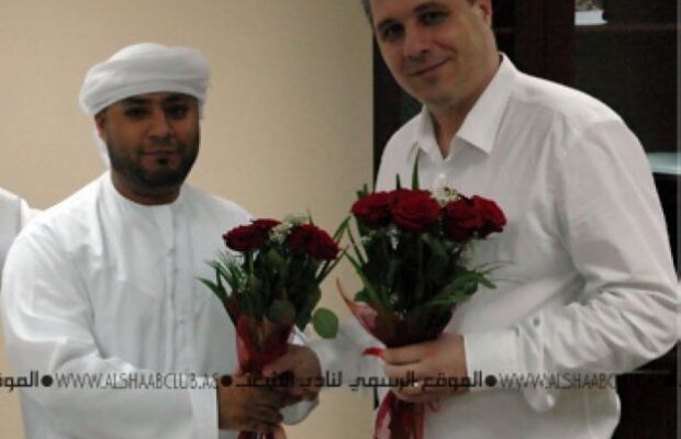 Coşmarul lui Şumudică în Emirate: "Culorile clubului sînt roşu şi albastru, m-am nenorocit!" :D