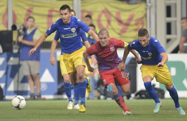 Sfat pentru doi dintre cei mai în vogă jucători din Liga 1: "Plecaţi!"