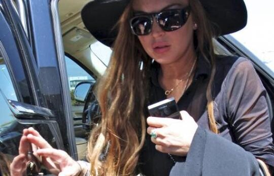 Lindsay Lohan, platita sa se distreze cu fiul sultanului din Brunei