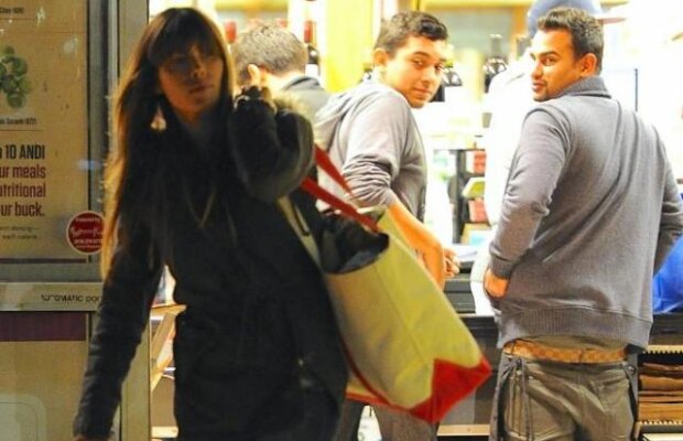 Jessica Biel, irezistibila la cumparaturi. Uite cum intorc barbatii capul dupa ea!