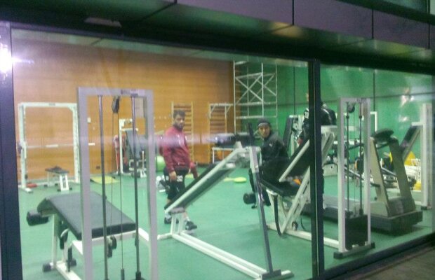 FOTO Chiar se scufundă planeta? Rui Duarte a venit la timp la reunirea Rapidului :D