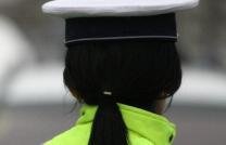 Nou scandal în Poliţie: O angajată a IPJ Dolj îşi acuză superiorul că a agresat-o fizic şi verbal