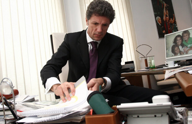 Popescu, no! Romania, out! » "Naşu'" anunţă că Popescu a renunţat la Comisia de Disciplină UEFA. În fapt, România ar fi pierdut funcţia!