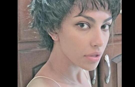 Madalina Ghenea a fost ceruta in casatorie de actorul Gerard Butler! Cum arata inelul de logodna