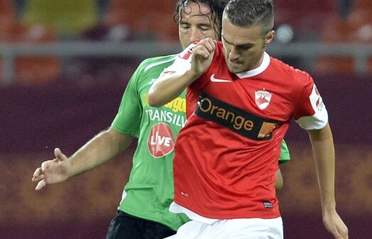 Sfat pentru Alexe: "Să rămînă la Dinamo, e prea timid"