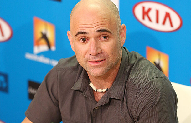 Cum poţi să-l învingi pe Djokovici: "L-aş fi luat la bătaie în vestiar" :D