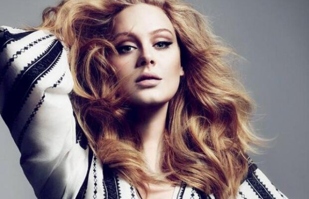 FOTO! Inspiratie pentru YSL si Tom Ford si pasiune pentru vedete: ia romaneasca