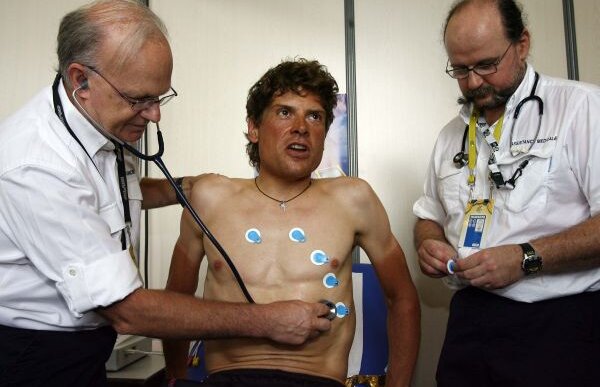 După şapte ani » A început procesul doctorului Fuentes, omul din spatele "Operaţiunii Puerto"!