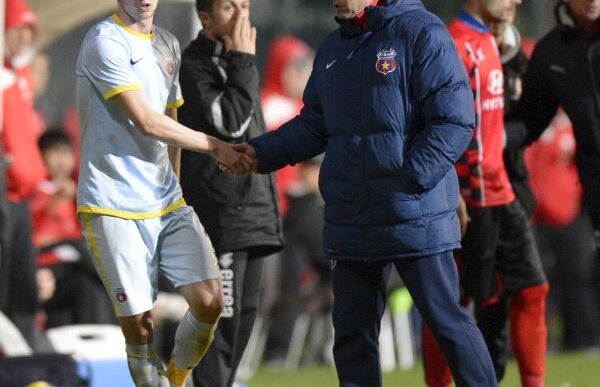 Fundaş dreapta-surpriză la Amsterdam! » Rîpă nu e varianta favorită a lui Reghecampf pentru postul deficitar din echipă