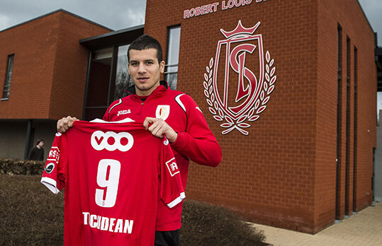 Prezentat la Standard » Ţucudean este fan Zlatan: ”Marea mea calitate e flerul. Sînt acolo unde vine mingea”