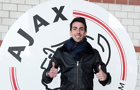 Poate fi titular contra Stelei » Olandezii laudă proaspăta achiziţie a lui Ajax: "E mai tehnic decît Overmars"