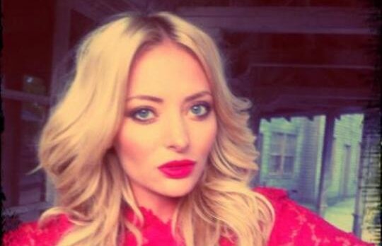 Delia este rasfatata de ziua ei. Cantareata a primit ceas de 12.000 de euro!