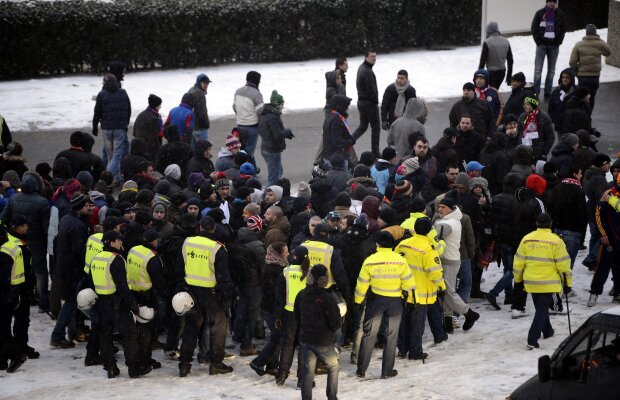 FOTO Fanii Stelei s-au şi distrat la Amsterdam: "Am dormit duşi de la atîta marijuana" :D