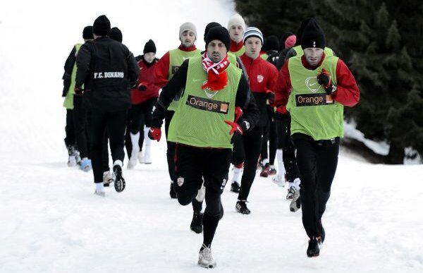 Vine săptămîna reducerilor! » În plin conflict cu jucătorii, conducerea dinamovistă pregăteşte micşorarea lefurilor