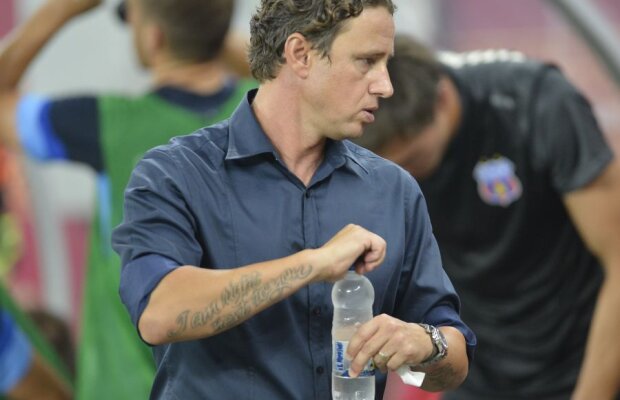 Reghecampf criticat înaintea meciului cu Chelsea: "Îi face o mare nedreptate unui jucător"