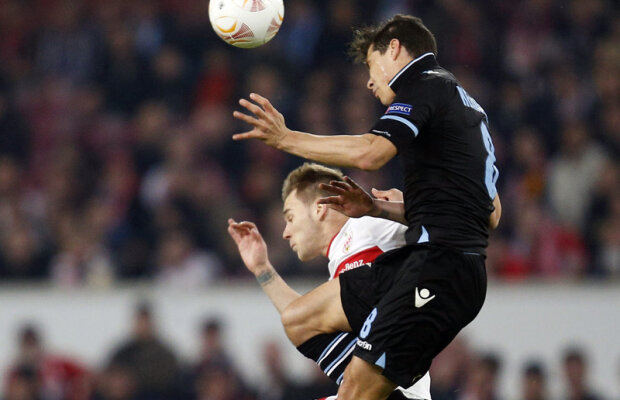 VIDEO Ghinion Maxim » Tricolorul s-a accidentat la primul meci ca titular la Stuttgart şi va rata dubla cu Ungaria şi Olanda