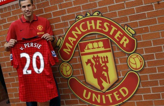 Cei mai iubiţi jucători din Premier League » Van Persie are cei mai mulţi fani, Torres e şi el în top