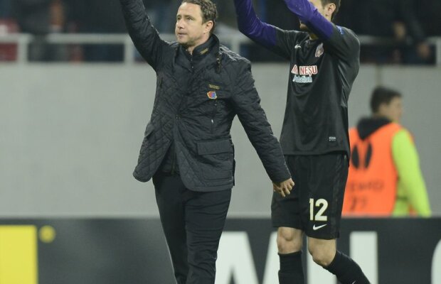 Becali i-a explicat lui Reghe cum trebuie să joace Steaua cu Chelsea: "Ţine cont de asta!" Replica antrenorului