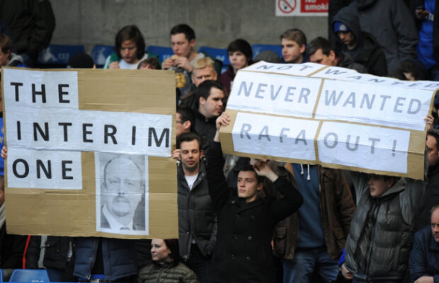 Criticat la fiecare meci de către fani, Benitez s-a resemnat: "Aici e mereu vina mea cînd pierdem!" :)