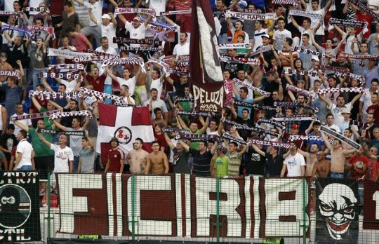 Liga Suporterilor Rapidişti şi Clubul Aristocratic regretă gestul suporterului care a incendiat un steag!