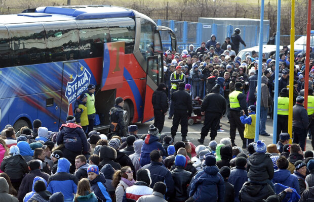 Steaua îşi iubeşte fanii doar cînd e cald! "Nu dăm autografe la minus 10 grade şi pe vînt!" » Erau +2 grade