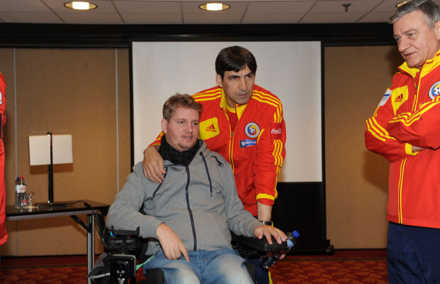 Găseşti în ediţia tipărită ce s-a întîmplat » Piţurcă: "Sensul cuvintelor mele a fost: Uite, Mihai, cîţi oameni te iubesc!" » Neşu: "Nea Piţi n-o zis aşa ceva!"