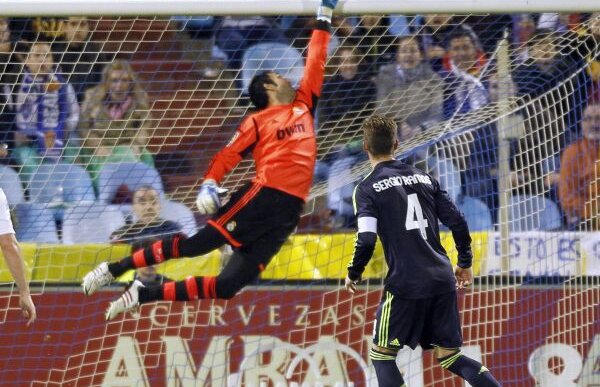 Mou a ales: Lopez, nu Casillas! » Iker e refăcut, dar rămîne rezervă pînă la finalul sezonului