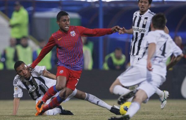 Soluţia selecţionerului pentru a creşte nivelul Ligii 1: "Aşa am scăpa de toate ciurucurile"