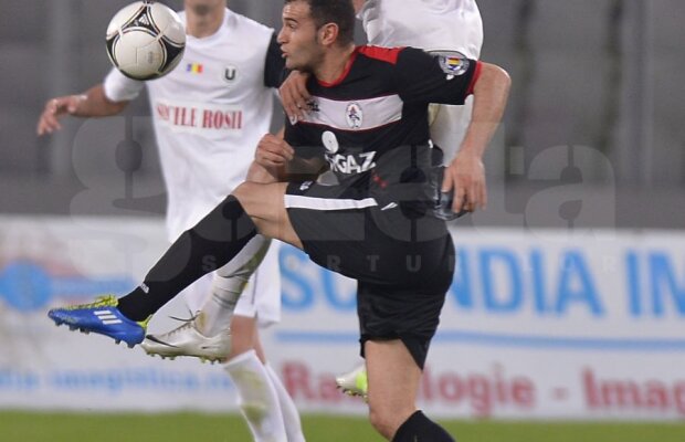 FOTO şi VIDEO Ganea, pedepsit de Mulţescu » U Cluj - Gaz Metan 3-4, după un meci-thriller