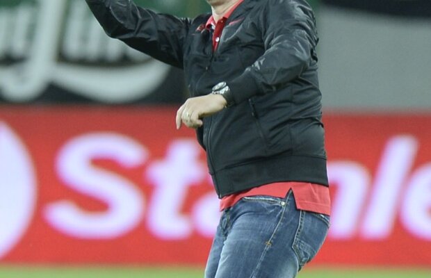 Cuvintele prin care Becali vrea să-l convingă pe Reghe să rămînă la Steaua » Ce promisiuni i-a făcut