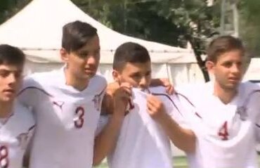 Colegii lui Alexandru Ioniţă II, solidari cu mijlocaşul: echipa liceului Eliade a purtat echipamentul Rapidului în finală