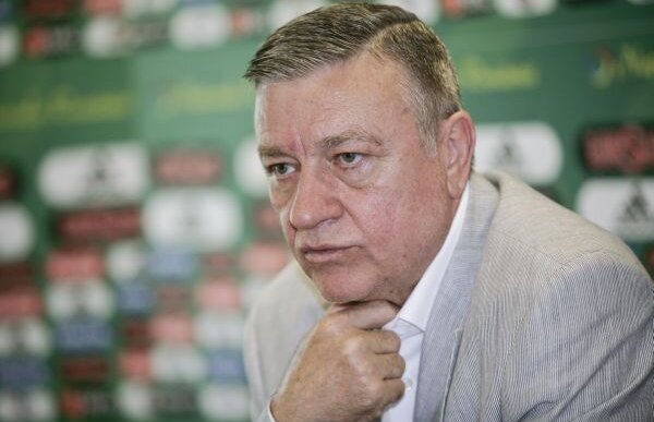 DNA vrea să-i suspende » La sfîrşitul săptămînii, Sandu şi Dragomir vor fi trimişi în judecată în ”dosarul Craiova”