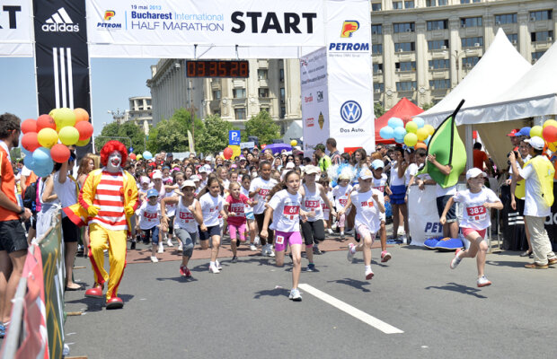 Ziua pasului piticilor » Peste 1.500 de copii au alergat la Bucharest International Half-Marathon