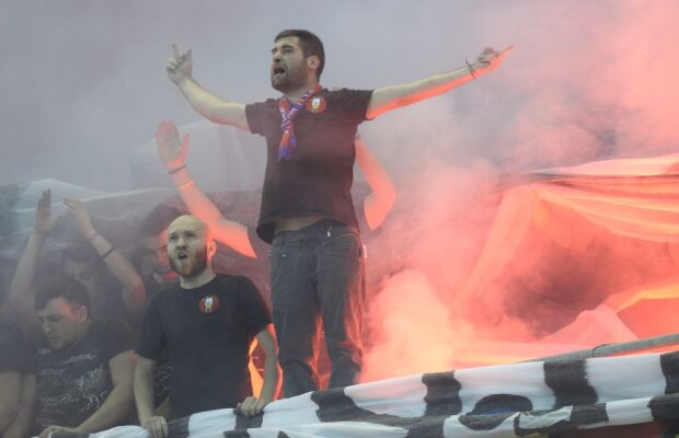 Fanii Stelei protestează după anularea sărbătoririi titlului: "Aţi stricat tot! Aşteptam asta de 7 ani!"