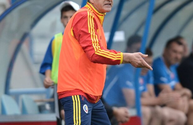 Explicaţiile lui Săndoi după 2-2 cu Feroe: "Ne avîntăm din ce în ce mai mult în mocirlă"