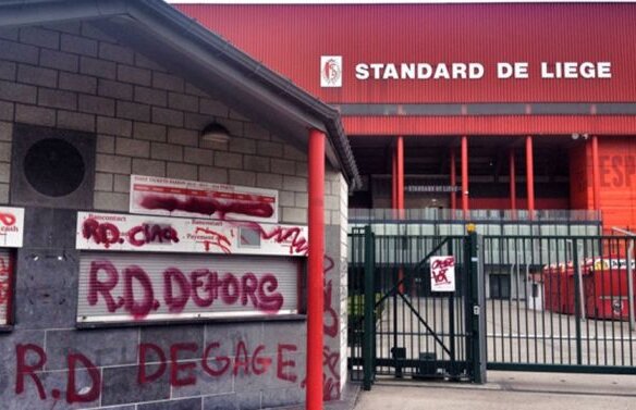 Suporterii lui Standard, solidari cu Rednic » Au devastat biroul patronului