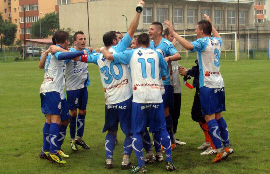 Degringoladă totală la nou-promovata din Braşov » N-au mingi, n-au apă şi nici echipament!