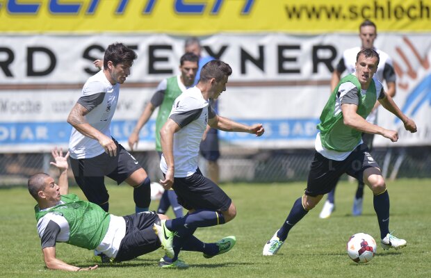 FOTO Turneul campionilor » Dueluri tari! Steliştii nu se menajează deloc la miuţele din Austria