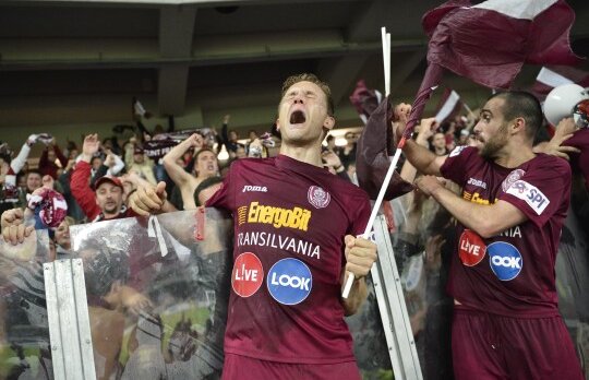 Kapetanos o vede pe Steaua principala contracandidată la titlu: "100% se bat cu noi! E echipă mare"