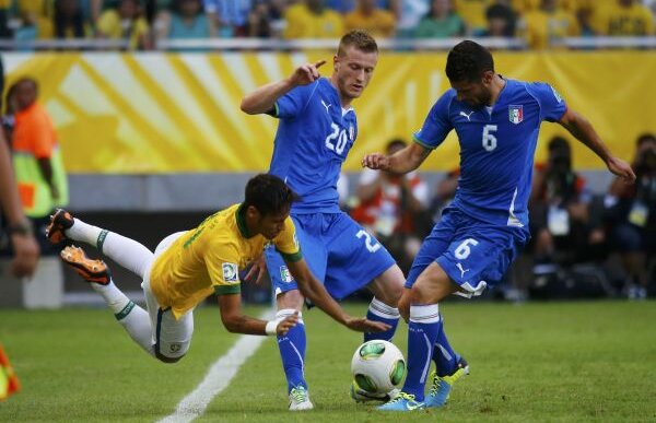 VIDEO După 2-4 cu Brazilia în grupa A, presa şi jucătorii italieni îl critică pe Neymar: ”E foarte viclean”
