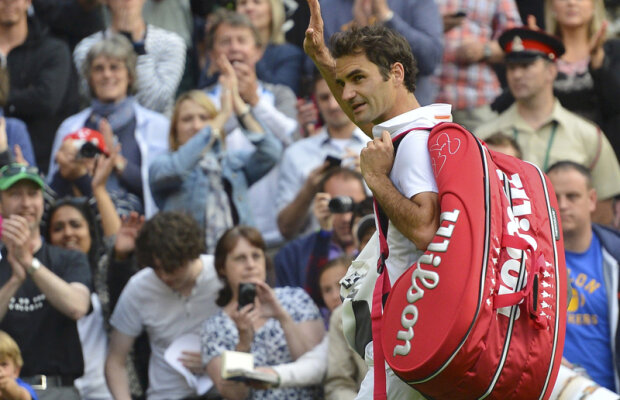 Doi români au strîns bani ca să-l vadă pe Federer în turul 3 la Wimbledon » Elveţianul a fost eliminat în runda precedentă: "Îl vedem la Madame Tussauds!"