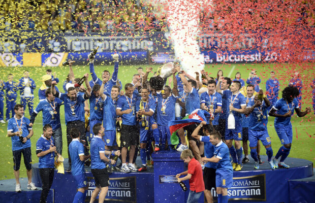 A treia Cupă din istoria Petrolului face înconjurul judeţului pentru a fi văzută de suporteri