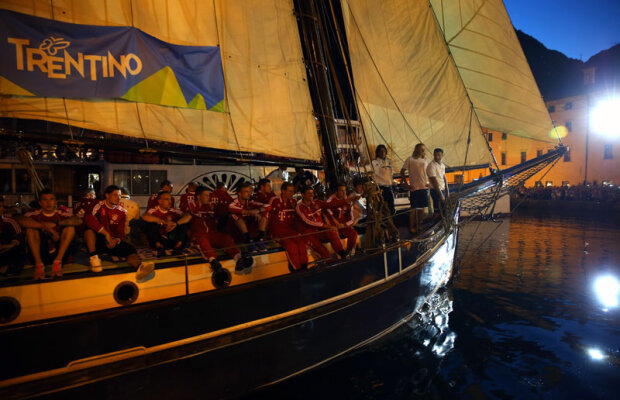 FOTO ”Piraţii” lui Pep » Guardiola i-a dus pe jucătorii lui Bayern la plimbare cu o corabie