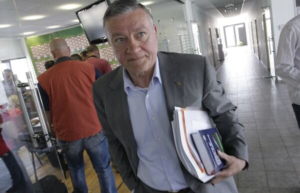 Mircea Sandu despre barajul Rapid - Chiajna: "Un singur membru al CEx a votat pentru 17 echipe"