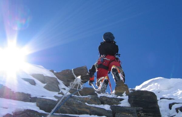 Ziua decisivă » Expediţia românească pe Nanga Parbat (8.126 m) va ataca azi vîrful