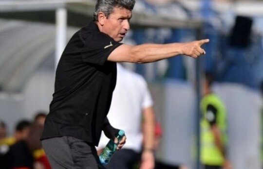 Mulţescu dă vina pe reclame: "Am crezut că jucătorii vor trece peste oboseala asta, dar m-am înşelat"